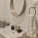 Apartament Romana - Free Private Parking