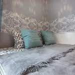 Apartament Romana - Free Private Parking *