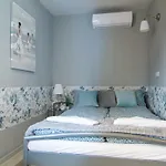 Apartament Romana - Free Private Parking *