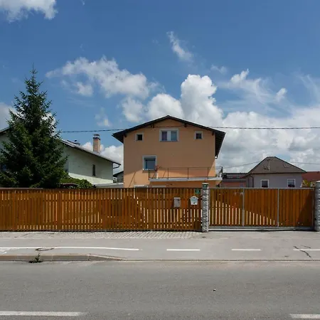Romana - Free Private Parking Lublana