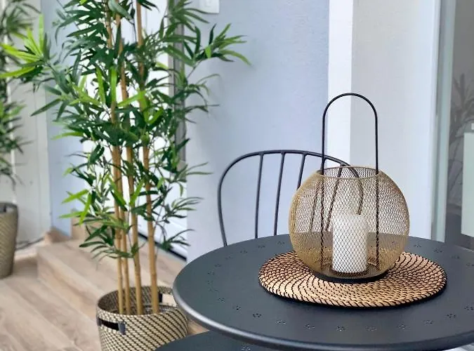 Romana - Free Private Parking