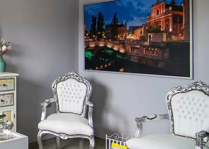 Romana - Free Private Parking *