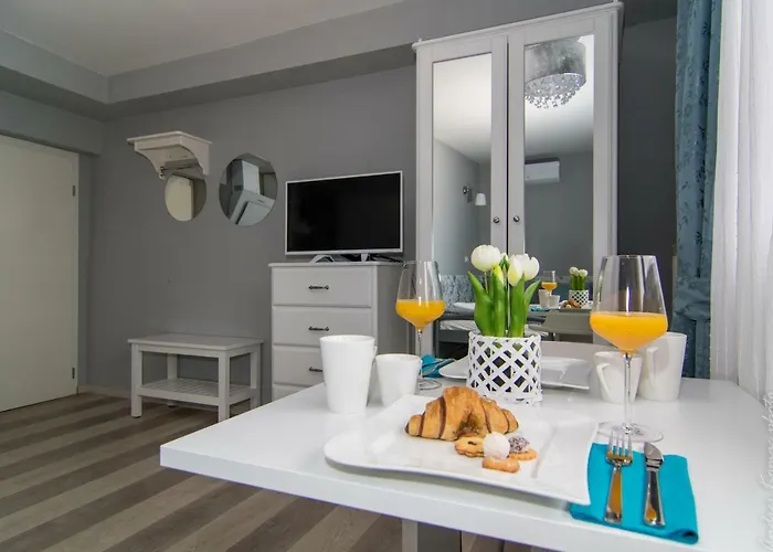 Romana - Free Private Parking *